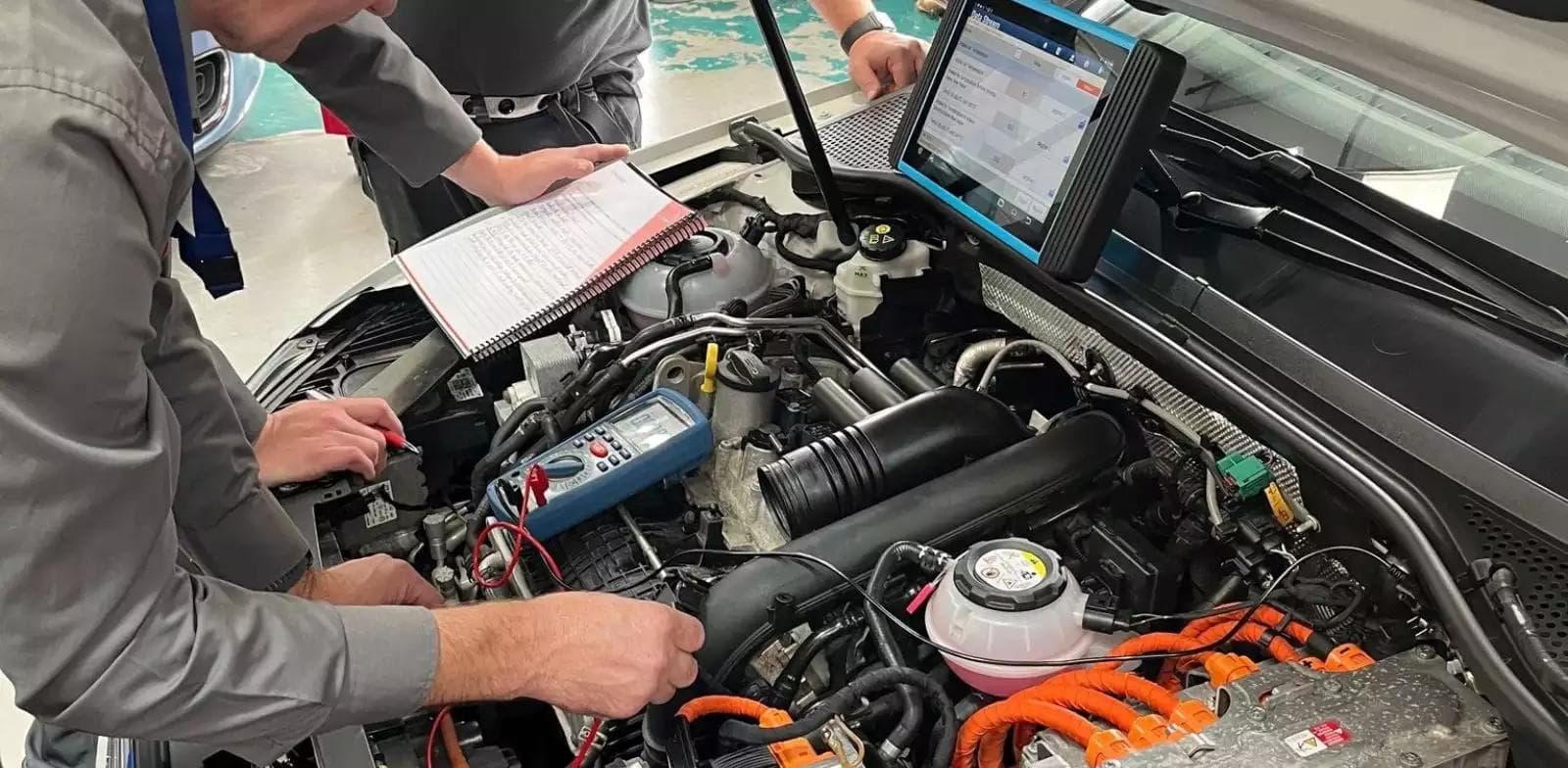 Interventions de maintenance et diagnostic en atelier visuel 2